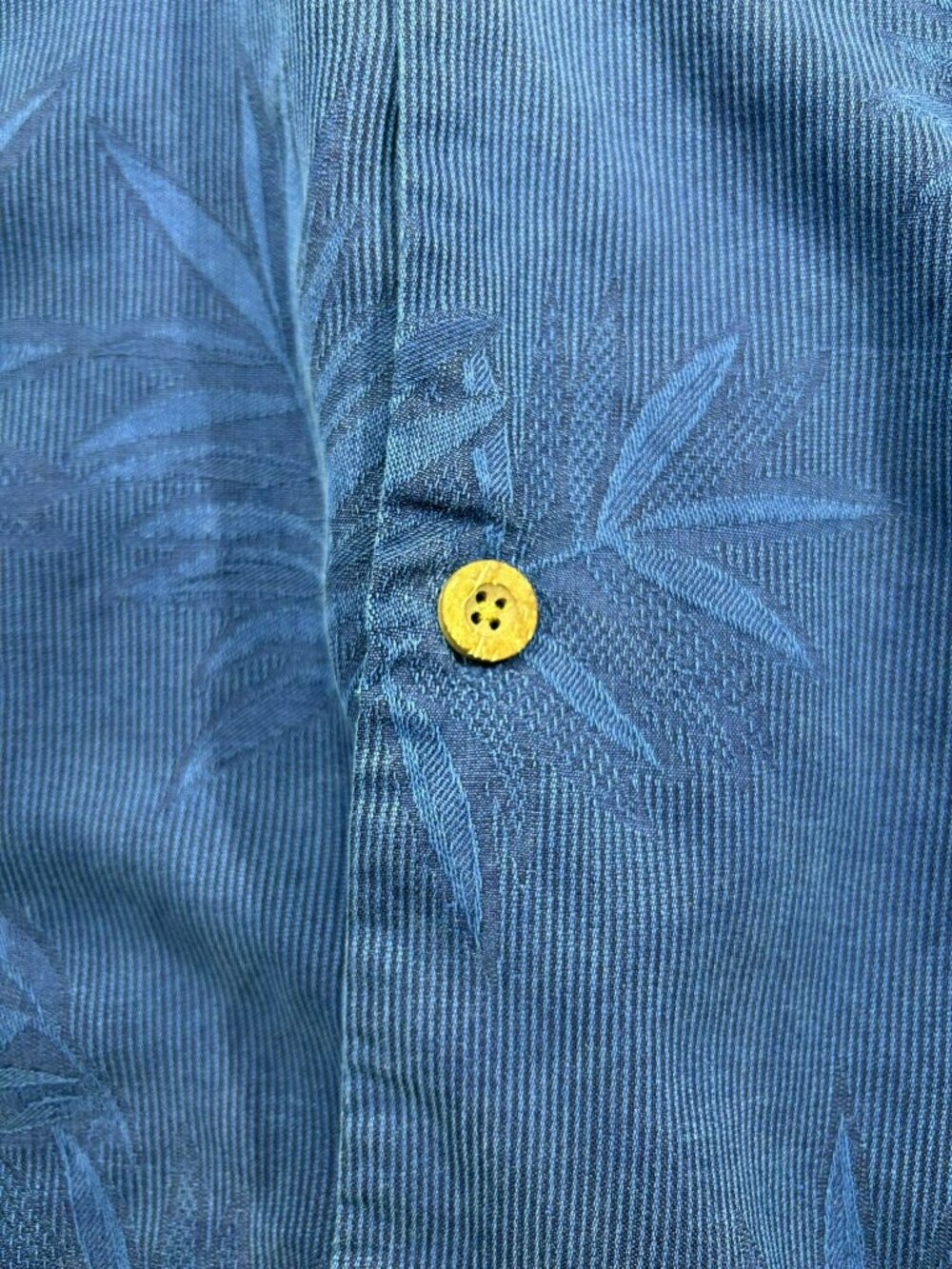 Tommy Bahama Men's Silk XL Blue Button-Up Kansas Jayhawks KU Logo Tropical Leaf - Picture 6 of 7